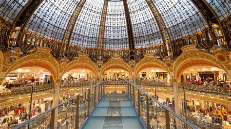 Galeries Lafayette Haussmann .